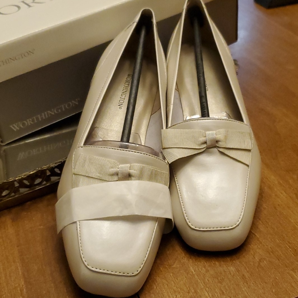 Worthington metallic white flats